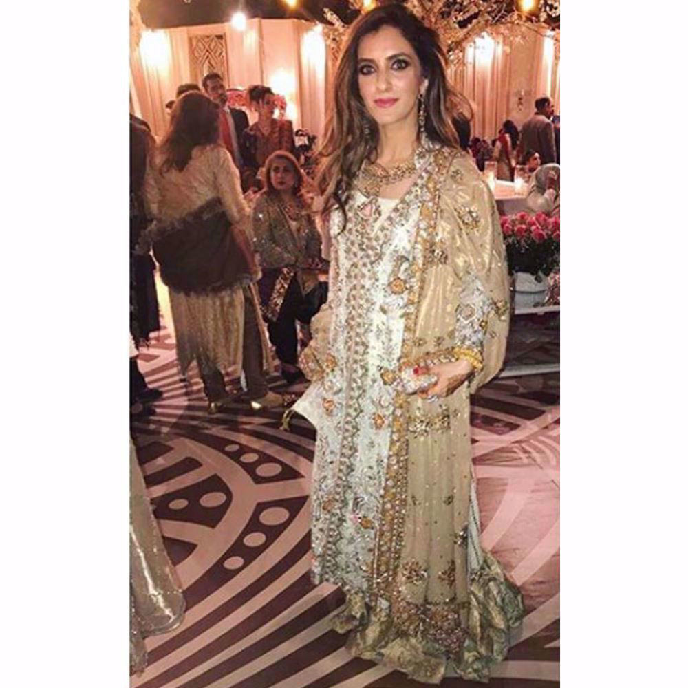 Picture of The gorgeous Zainab Yousuf in a mint and gold Farah Talib Aziz ensemble