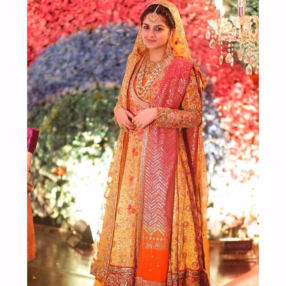 Picture of We love this regal, classic look on Rabia
