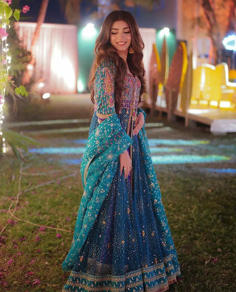 Picture of The gorgeous Kinza Hashmi has all eyes on her in our Neha Peacock ensemble