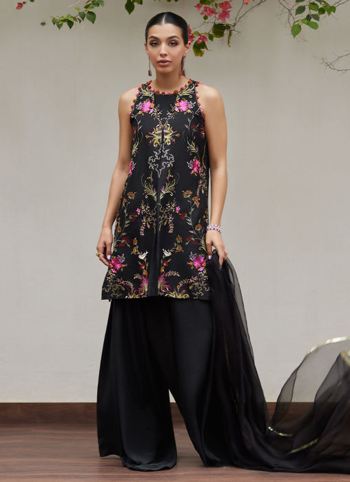 Siya Black Embroidered Shirt And Dupatta