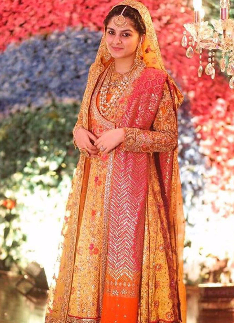 WE LOVE THIS REGAL, CLASSIC LOOK ON RABIA
