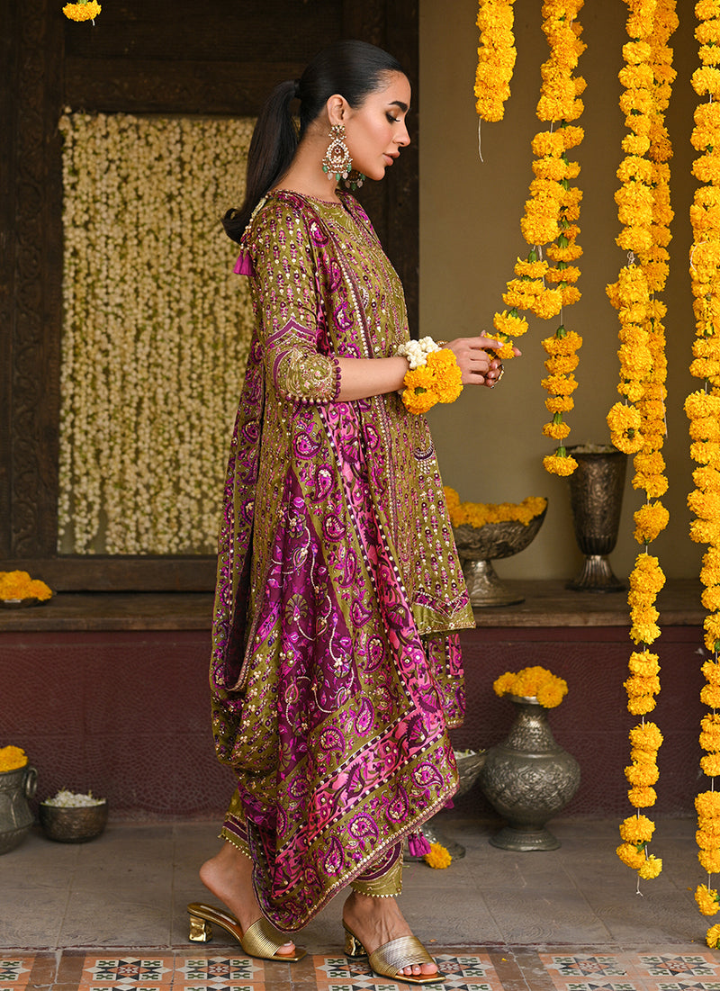 Alira Mehndi green kurta and shalwar with embellished block print dupatta