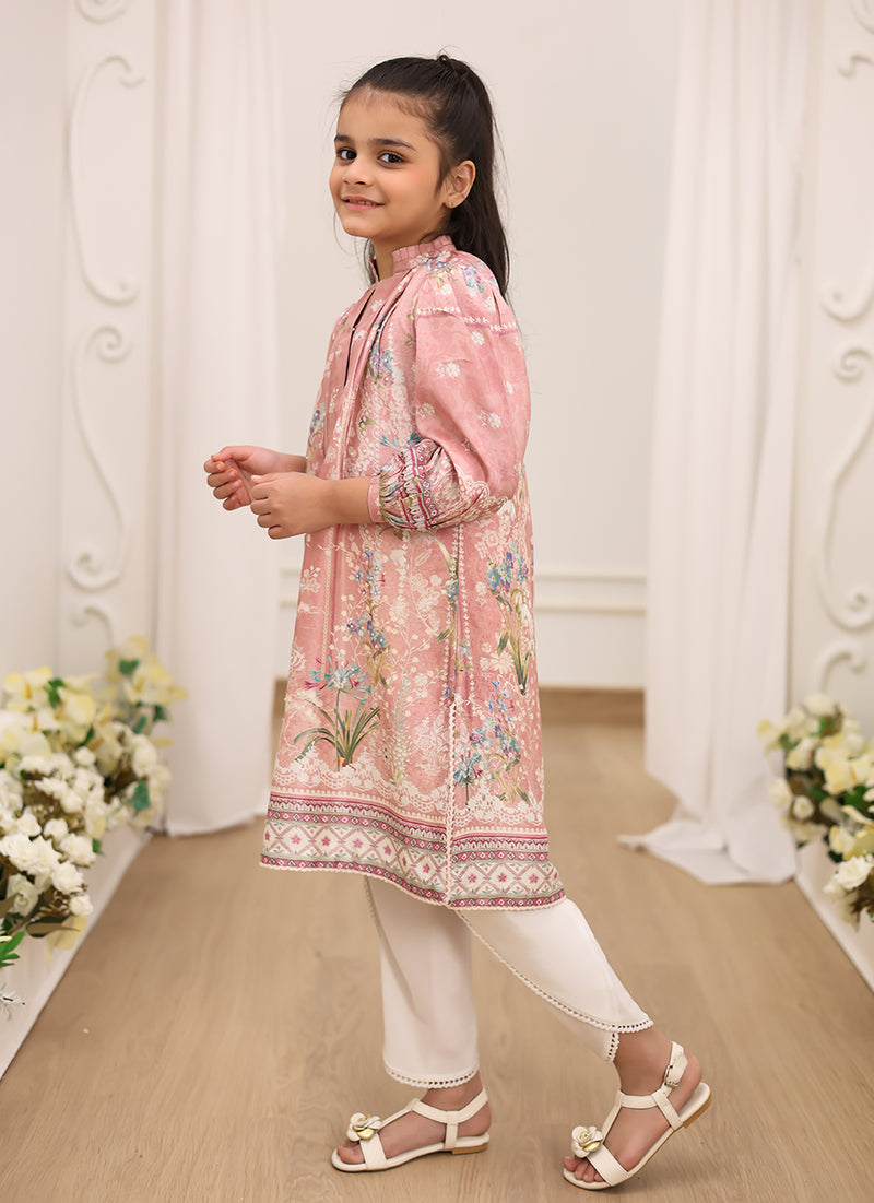 Elara Blossom With Pants