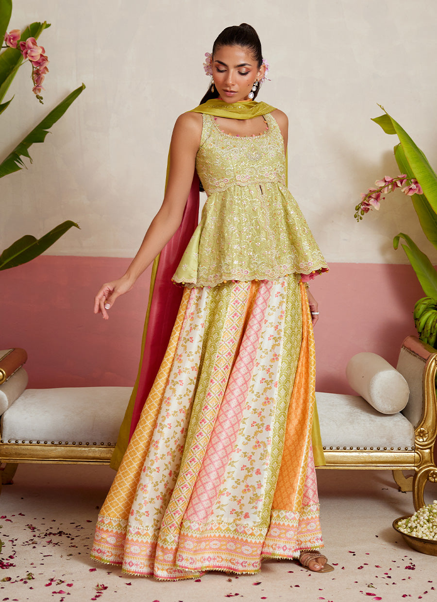 Tayla Shirt, Dupatta And Dhaka Pants
