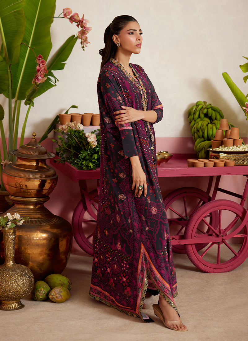 Analisa Black Kaftan