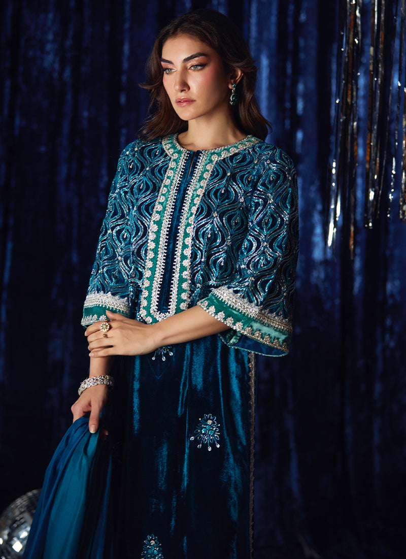 Teen Teal Shirt And Dupatta