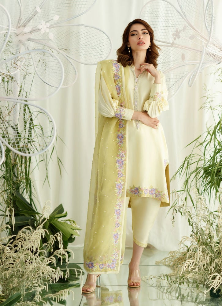 Farah Talib Aziz. Luxury Pret – Pret Wear