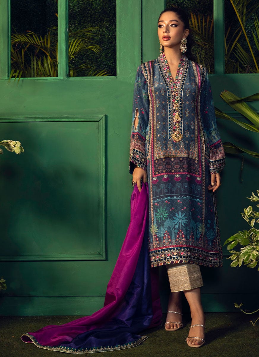 Iraan Navy Printed Crepe Silk Kurta With  Silk Ombre Dupatta