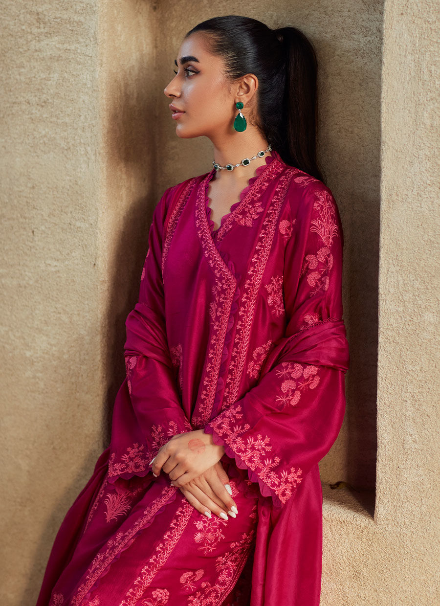 Farah Talib Aziz. Gaelle Magenta Shirt And Dupatta