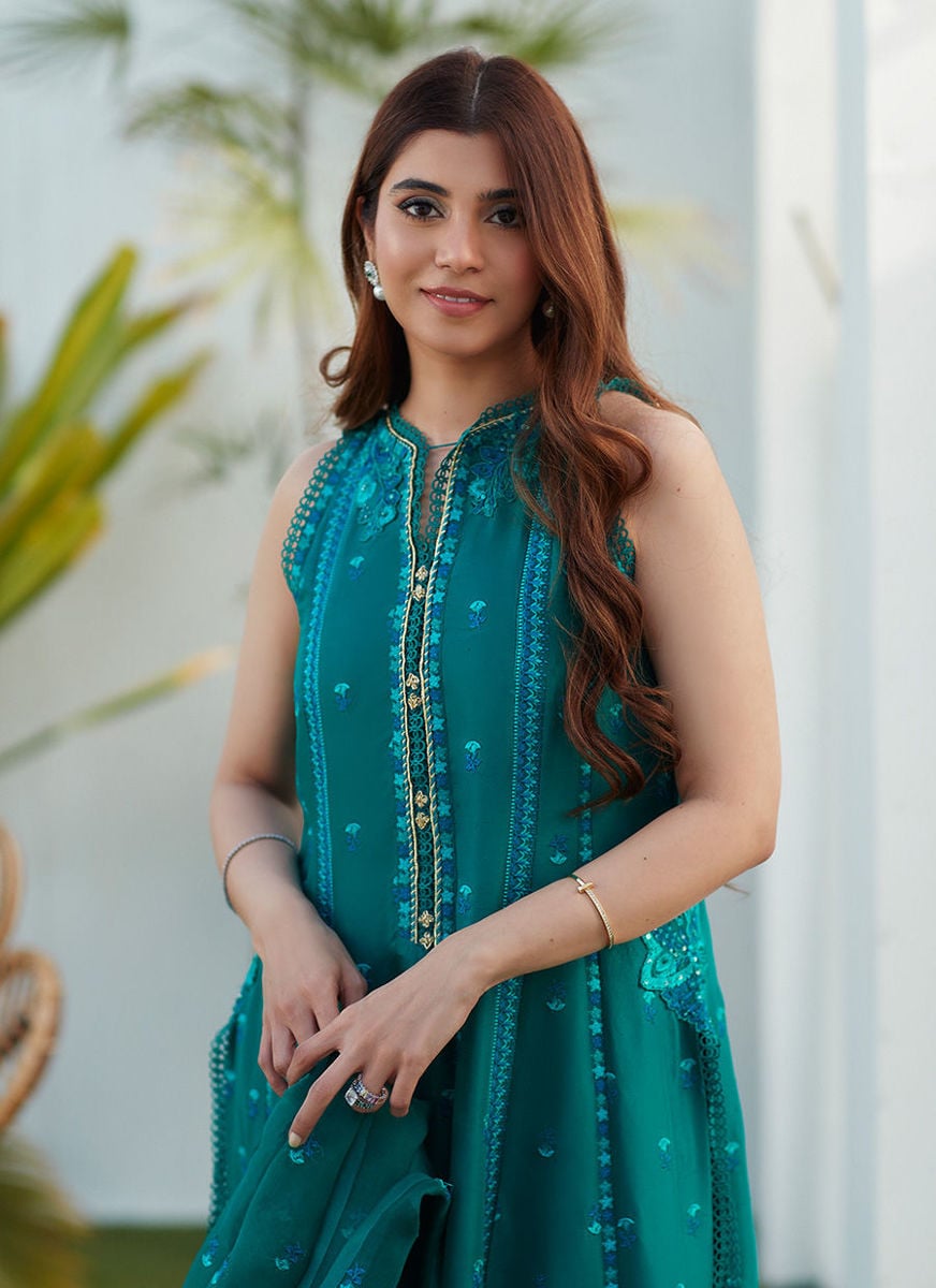 Shel Emerald Paneled Shirt And Dupatta