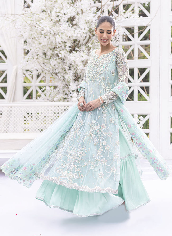 Buy your favorite Pakistani Formal Dresses Online | by Rangjah | Medium