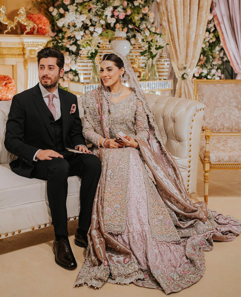 A BREATHTAKING BRIDE ON HER VALIMA DAY IN AFARAH TALIB AZIZ SIGNATURE BRIDAL Farah Talib Aziz