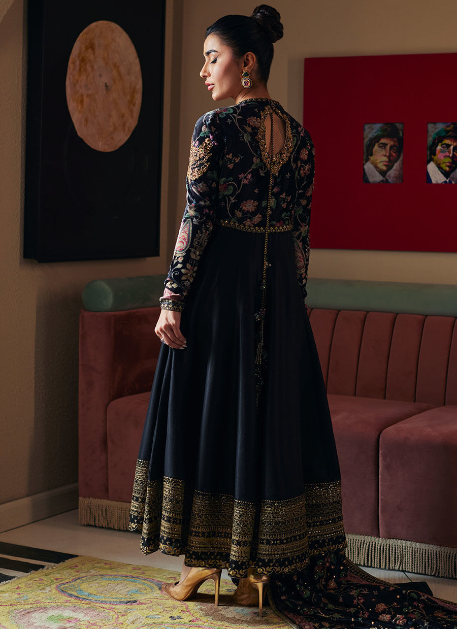 Long gown with silk dupatta deals