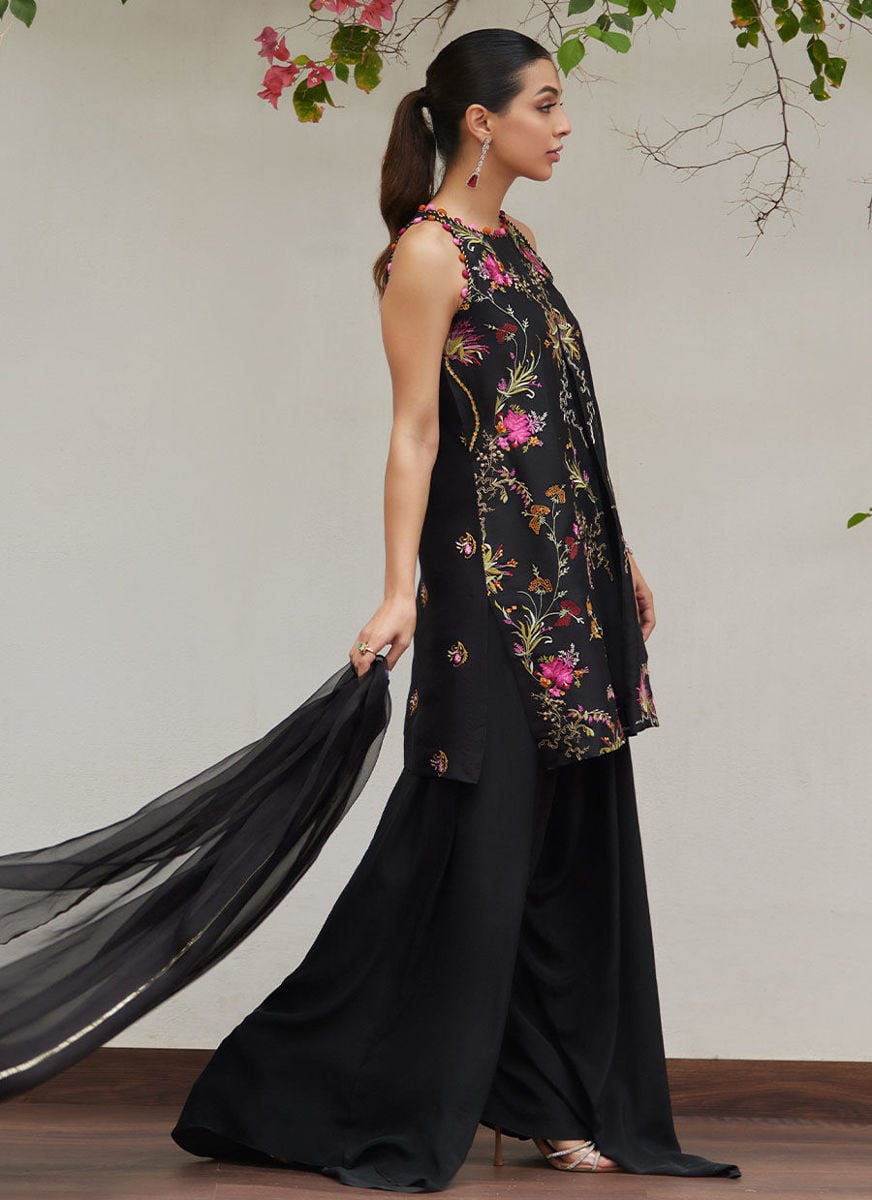 Siya Black Embroidered Shirt And Dupatta