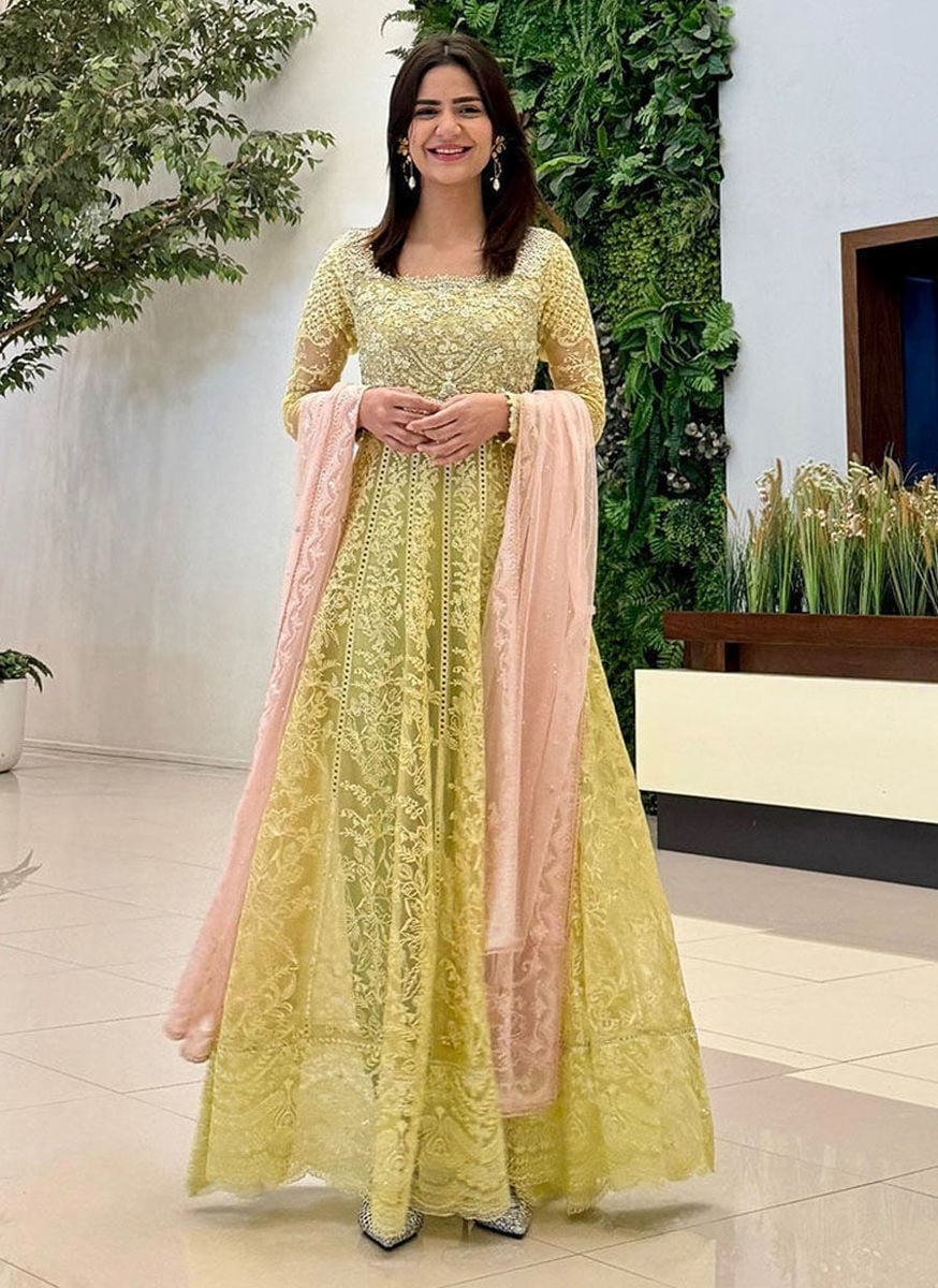 Madiha Imam In #FarahTalibAziz