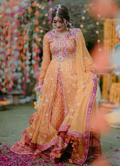 Picture of Eman J Khan Is A Vision To Behold In A Signature #Farahtalibaziz Kalidaar