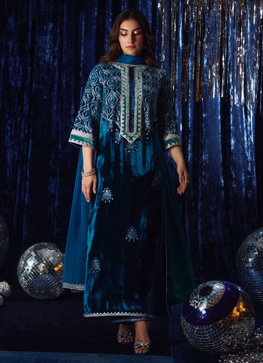Teen Teal Shirt And Dupatta