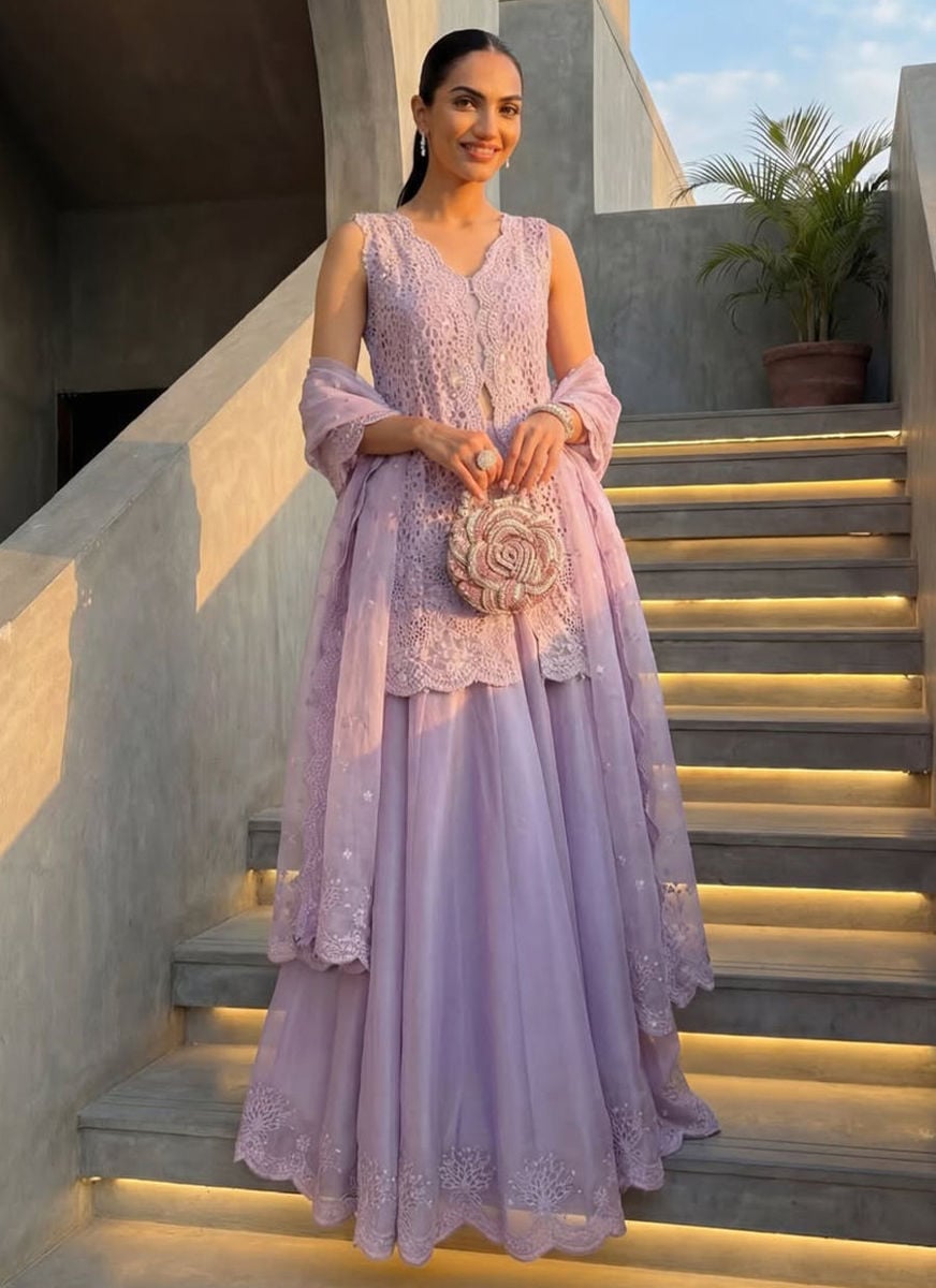 Nur Kazmi in a signature FTA ensemble