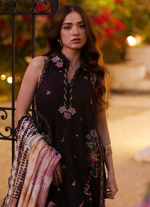 Blanca Black