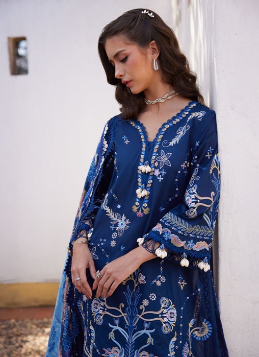 Nia Navy