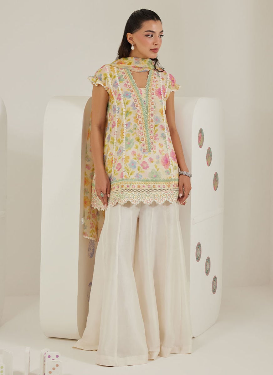 Runa Short Shirt And Dupatta with pants