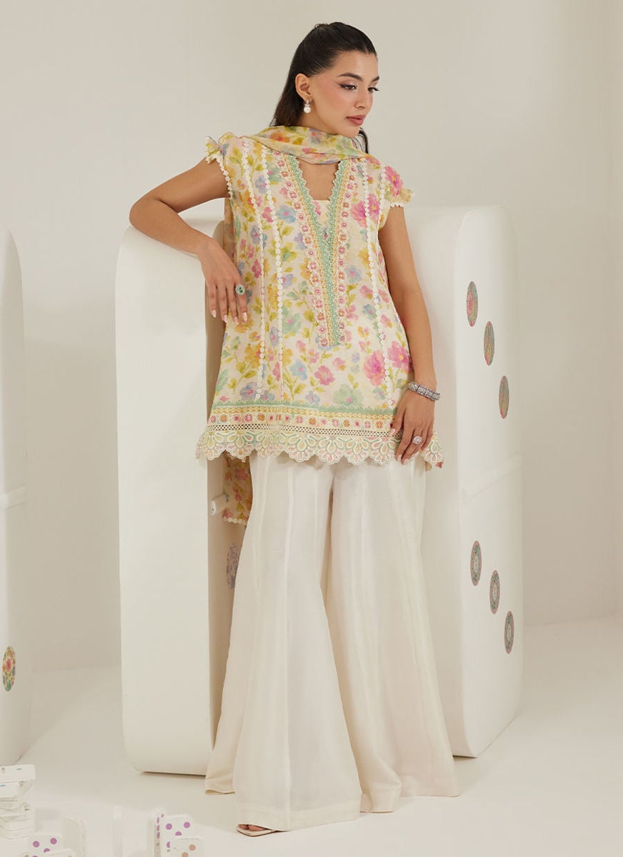 Runa Short Shirt And Dupatta with pants