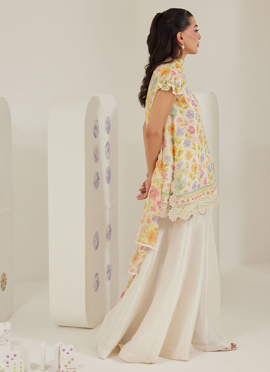 Runa Short Shirt And Dupatta with pants