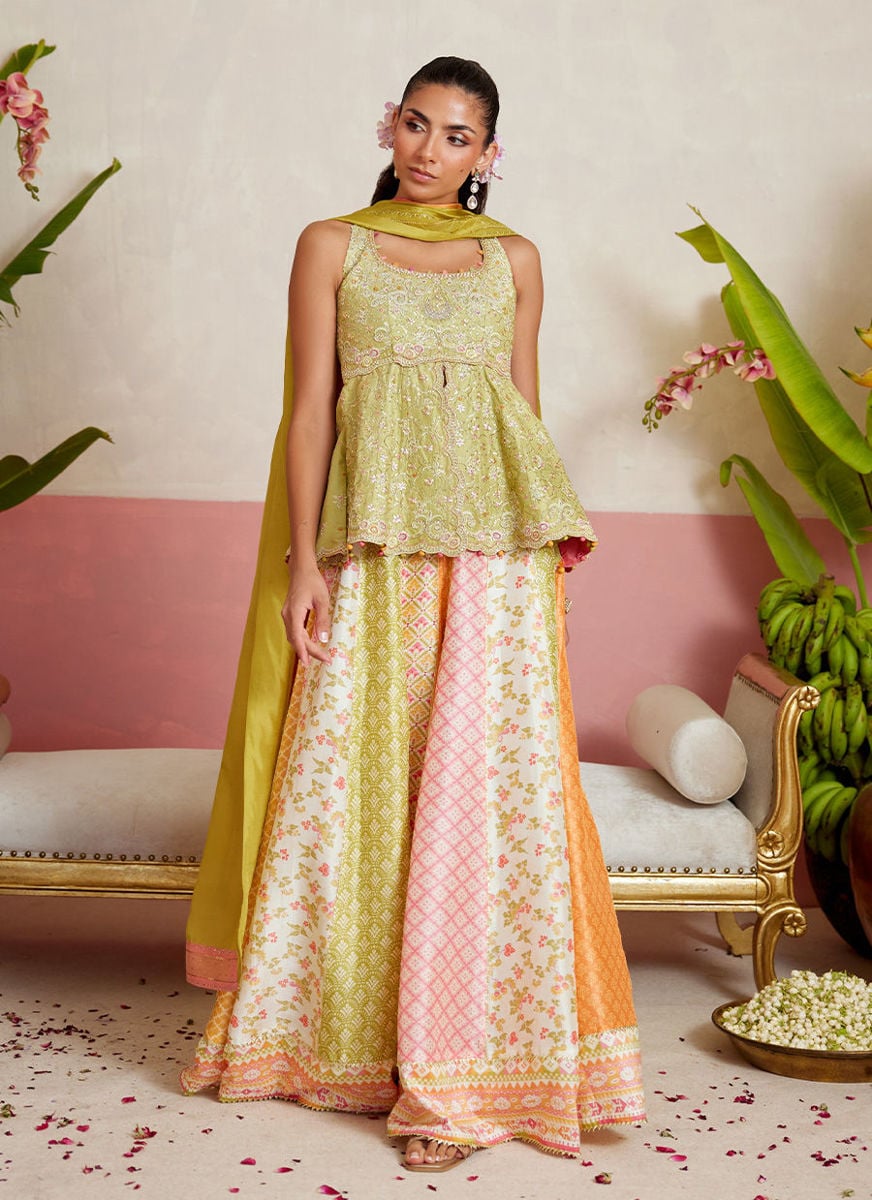 Tayla Shirt, Dupatta And Dhaka Pants