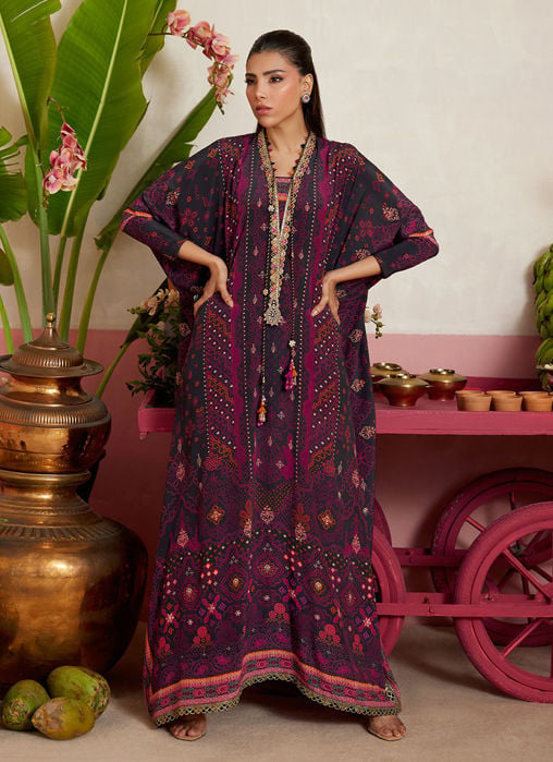 Analisa Black kaftan