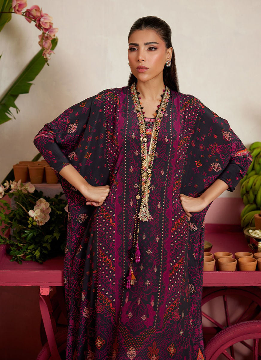 Analisa Black kaftan
