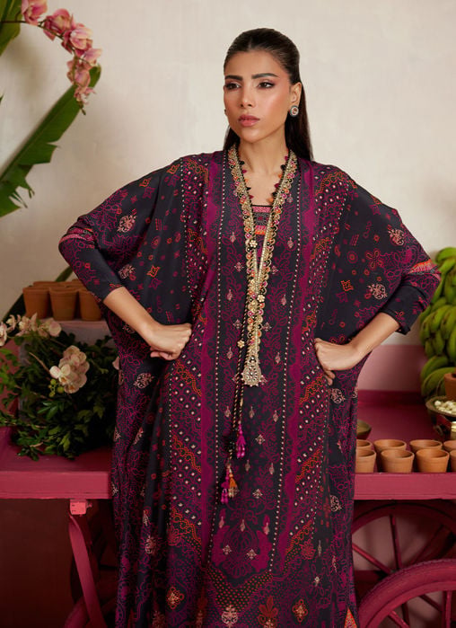Analisa Black kaftan
