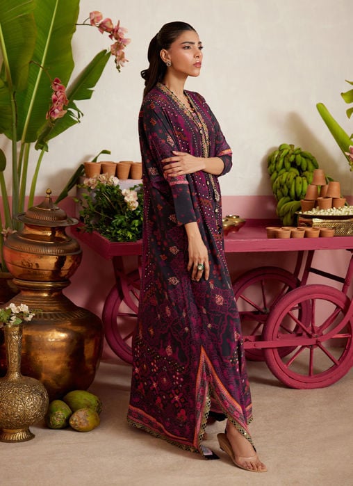Analisa Black kaftan
