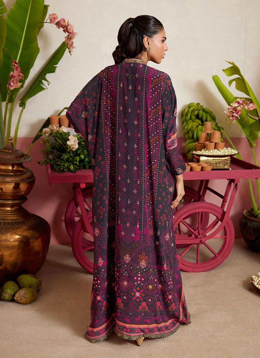 Analisa Black kaftan