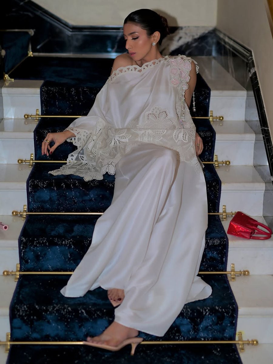 Dr. Asra Saad Elahi stuns in the Marlene Top